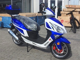 Скутер бензиновий Spark SP 150S-17R